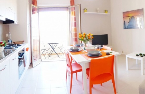 Marina di Ragusa Apartment | Villa Venere is just few minutes from Piazza Malta