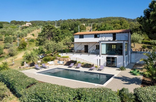 Gratteri Villa | Villa Vittoria 8, Emma Villas