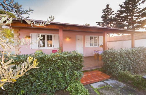 Campofelice di Roccella Villa | Villa with direct access to the beach, sleeps 6