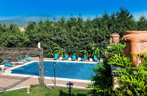 Aci Sant'Antonio Villa | Villa with huge private pool and sublime garden