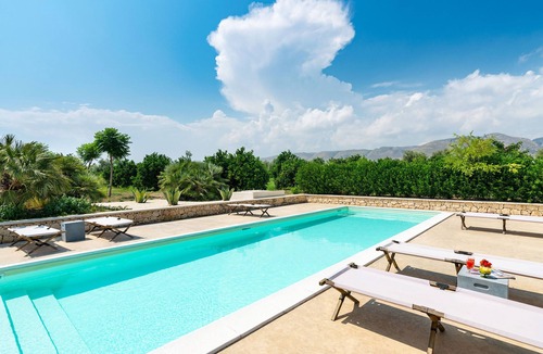 Avola Villa | Villa with pool, 550 metres from the sea in Avola, Sicily