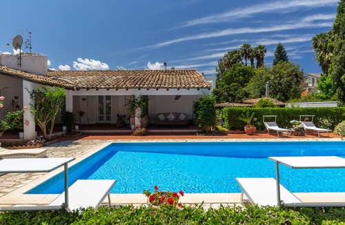 Palermo Villa | VILLA with pool in Mondello 15 people