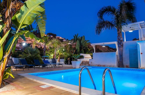 Alcamo Marina Villa | Villa with private pool wifi 150 Mt from the sea 3 bedrooms 3 bathrooms 10 places ob