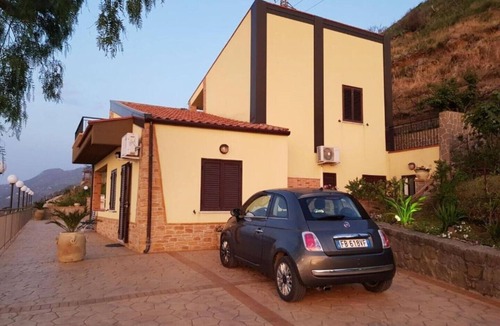 Cefalu Villa | Villa with sea view for 8 people for exclusive use
