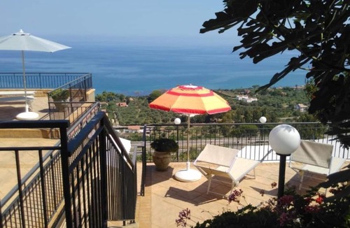 Cefalu Villa | Villa with sea view for 8 people for exclusive use