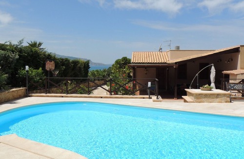 Cornino Villa | Villa with swimming pool / crystal clear sea / breathtaking sunset