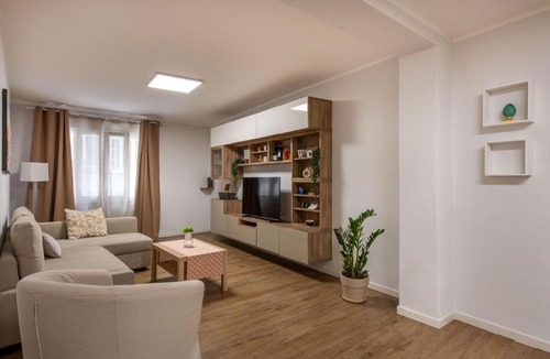 Ruggero Settimo Apartment | Villareale Flat - Free Parking Palermo City Center