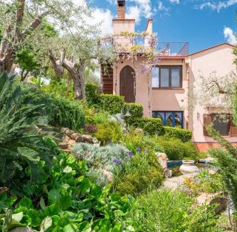 Castelbuono House | Villarose