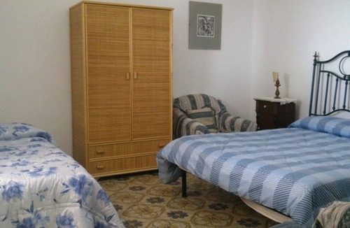 San Vincenzo Villa | Villetta Scari Stromboli, facing the sea ab 335
