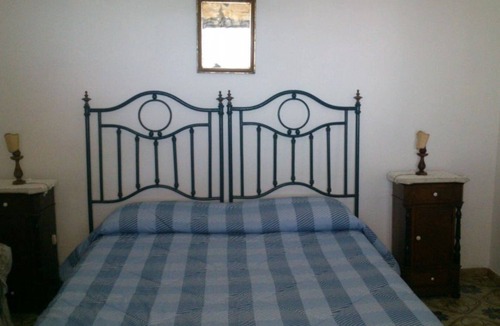 San Vincenzo Villa | Villetta Scari Stromboli, facing the sea ab 335