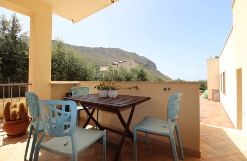 Castelluzzo Apartment | Vincenzo House