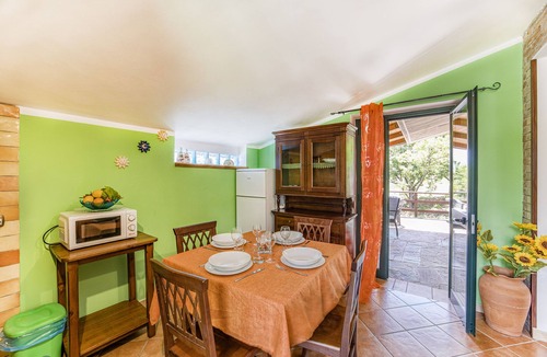 Casal Velino Ski Chalet | Vineyard Dépendance With Shared Pool, Casal Velino, Italy