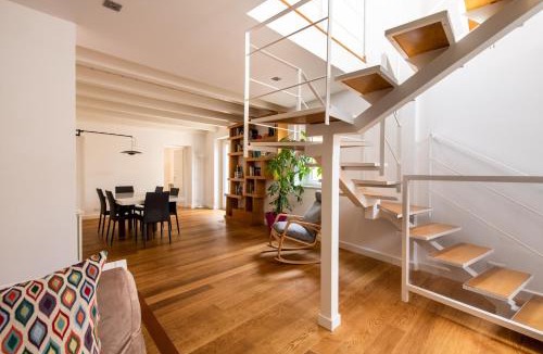 Castellammare Vucciria Apartment | Vittorio Emanuele apartment with terrace by Wonderful Italy