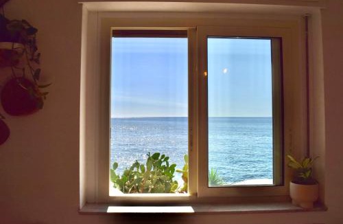 Aci Trezza Apartment | Wave Beach Stays Acitrezza