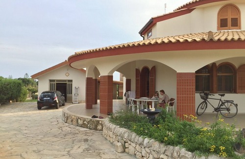 Santa Maria del Focallo Villa | Well equipped villa in Spanish style, Marispica
