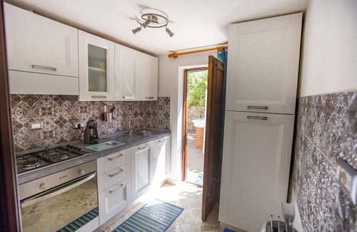Milianni Apartment | White House "Rais" apartment in villa on the sea near Cefalu '