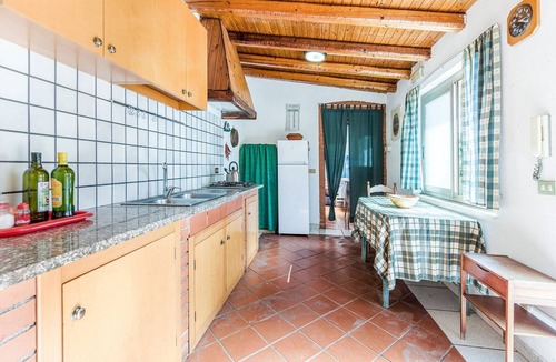 Agnone Bagni House | WiFi and garden - Sicilian gem