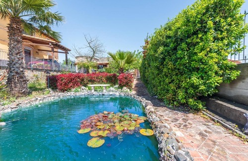Carlentini House | With swimming pool, between Catania and Syracuse, the nerve center of eastern Sicily.