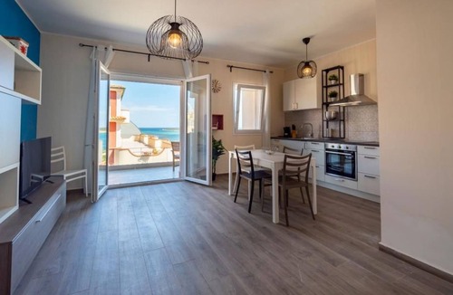 Portopalo di Capo Passero Apartment | Wohnung 'Due Mari Portopalo by Interhome