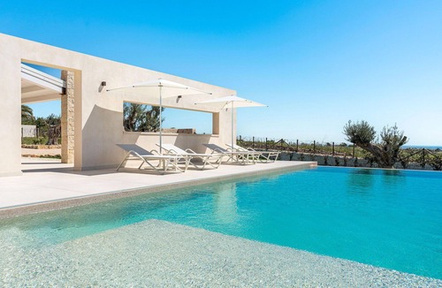 Rosolini Villa | Wonderful private villa for 4 guests with private pool, WIFI, A/C, TV, terrace and panoramic view
