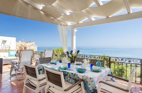 Porto Palo House | Wonderful private villa for 6 guests with WIFI, A/C, TV and terrace