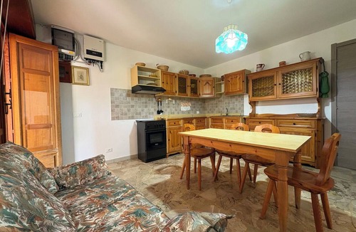 Chiaramonte Gulfi Villa | Wonderful villa for 4 guests with A/C, WIFI, pool, TV, patio and panoramic view