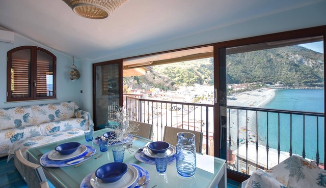 1 bedroom stunning home in Scilla