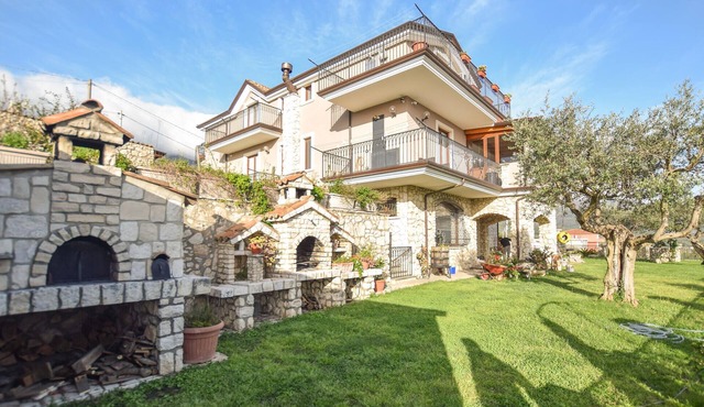 3 bedroom amazing apartment in Avella