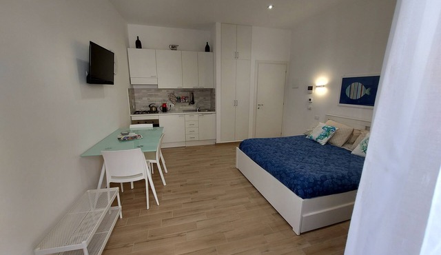 A cozy tiny apartment near the beach in Cefalù