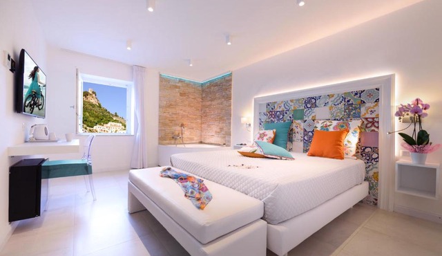 Amalfi Suite Boutique Hotel