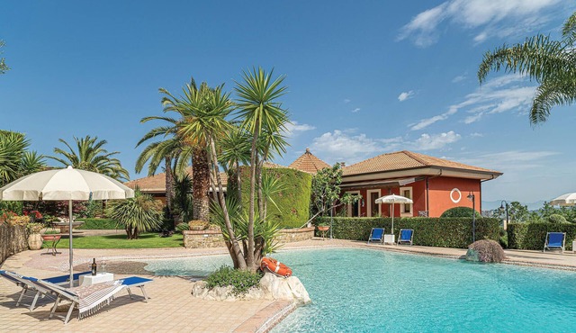 Amazing apartment in Laureana Cilento SA