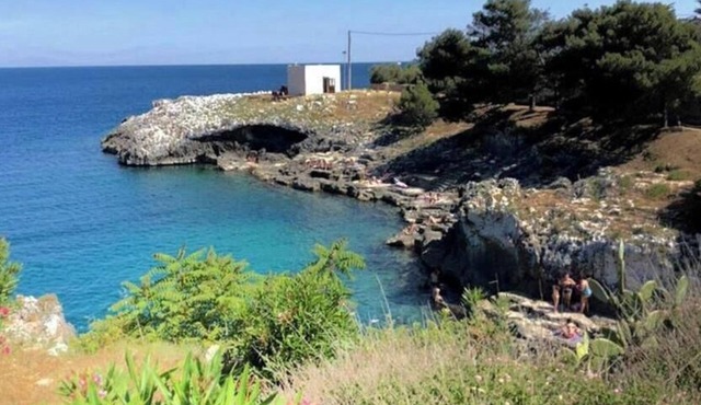 Anemone Studios - Triple room with private bathroom in Salento in Uggiano La Chiesa