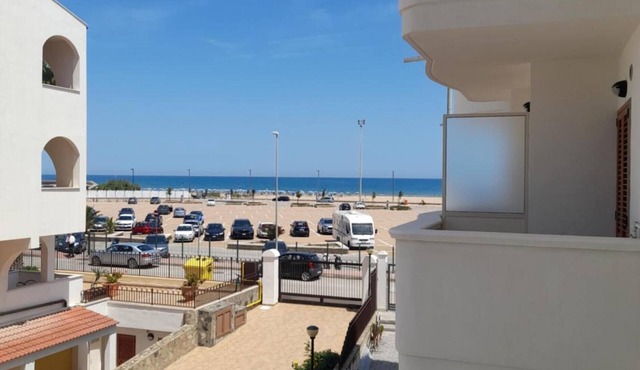Apartment 'Aria' with Sea View, Wi-Fi and Air Conditioning in Vieste