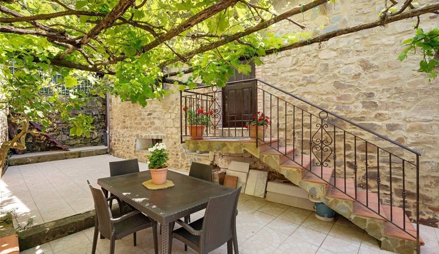 Apartment 'Borgo San Martino 1' with Mountain View, Balcony & Wi-Fi