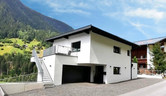 Apartment in sunny location near ski lift in See
