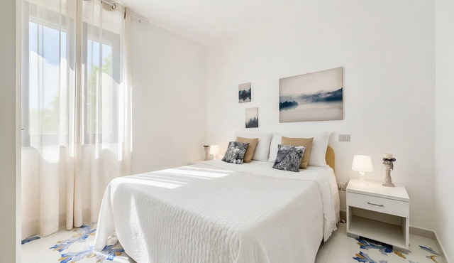 Apartment 'Le Case Di Chri' with Wi-Fi and Air Conditioning in Mattinata