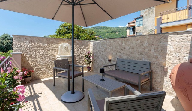 Apartment 'Perla Dell'Etna -' with Private Terrace, Wi-Fi and Air Conditioning