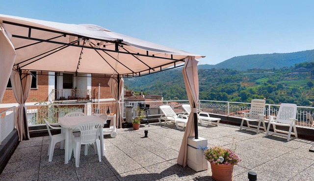 Apartment 'Rosetta' with Sea View, Wi-Fi and Air Conditioning in Vallebona