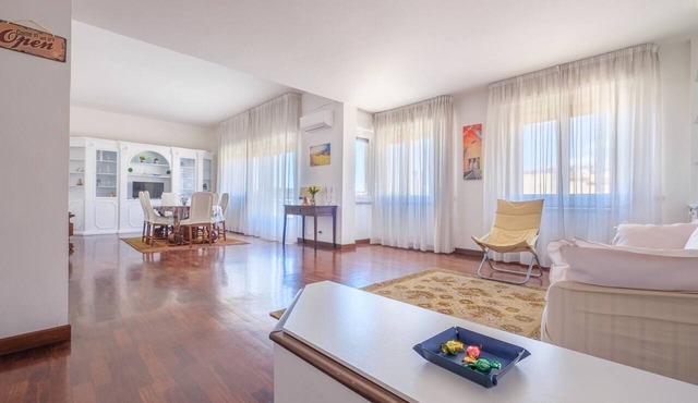 Apartment 'Treviso 4' with Balcony and Air Conditioning