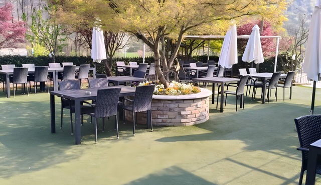 Arcadia Opale Apartment with Mountain View, Wi-Fi, and Air Conditioning in Carpeneda