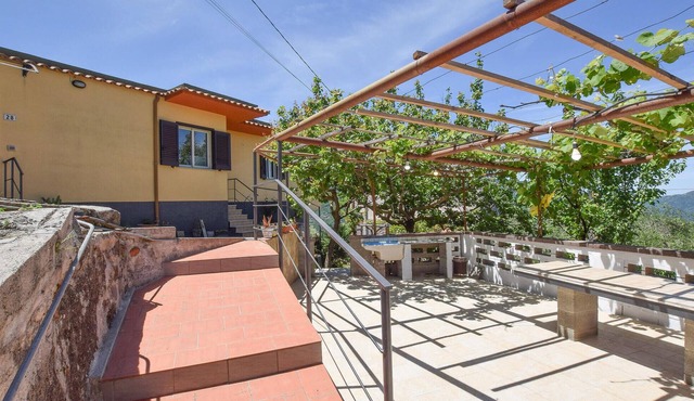 Awesome home in Sinagra with WiFi