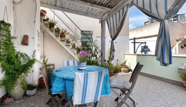 Azzurromare Studio or Rooms Near the Beach, Wi-Fi and Air Conditioning