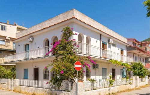 Beautiful Apartment In Pizzo With Wifi