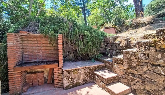 Beautiful private villa for 4 guests with WIFI, TV and terrace