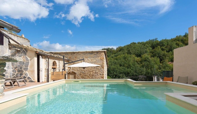 Beautiful private villa with private pool, WIFI, TV, terrace, pets allowed and panoramic view in Prelà Castello