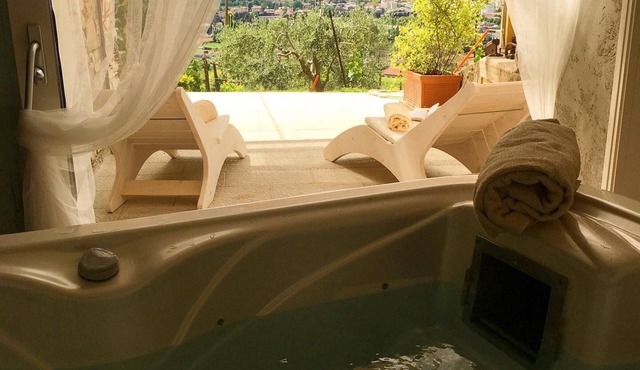 Between Cortina and Venice a Charming Chalet with WellnessArea Sauna andJacussi! in Vittorio Veneto