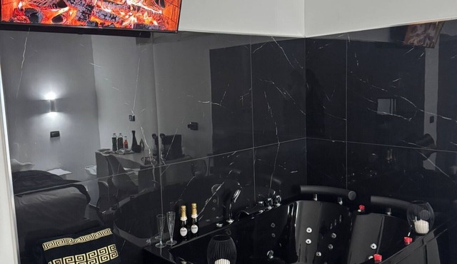 Black and White Room with Jacuzzi