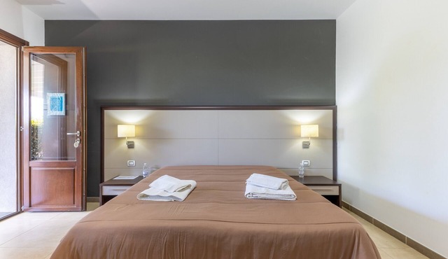 'Calura' Room with Garden View, Wi-Fi and Air Conditioning