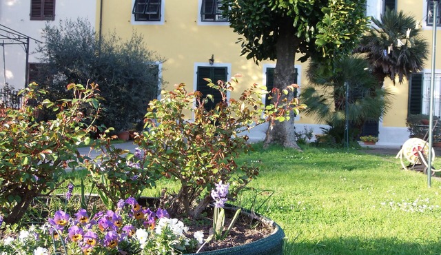 Casa Magnolia: A Relaxing Getaway Near the City of Lucca in Lucca