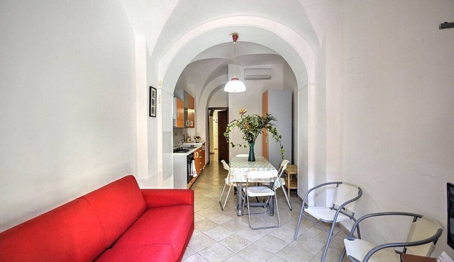 Casa Sabbiolina B: A welcoming two-story apartment situated at a short distance from the beach, with Free WI-FI.